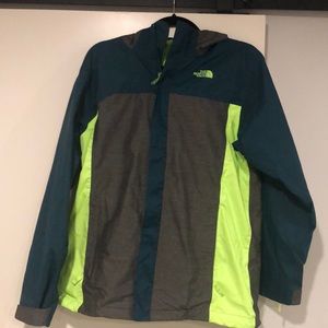 Boys North face w marching shell.